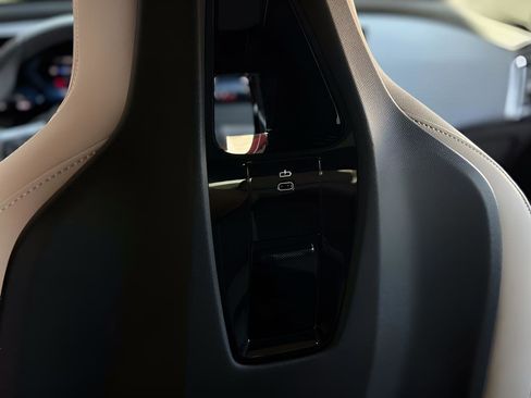 Used 2025 BMW iX M60 image 23