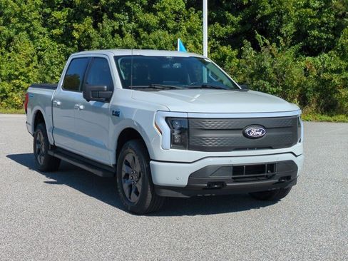Certified 2024 Ford F150 Lightning Flash AWD/4WD image 2