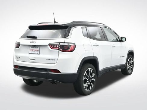 Used 2022 Jeep Compass Limited AWD/4WD image 5