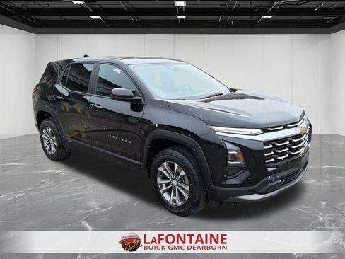 Used 2025 Chevrolet Equinox LT FWD image 2