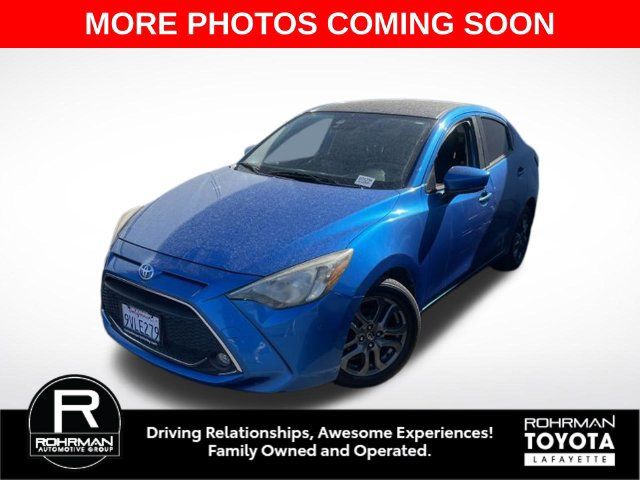 Used 2019 Toyota Yaris LE FWD image 1