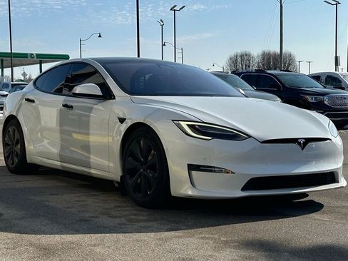 Used 2021 Tesla Model S Plaid image 10