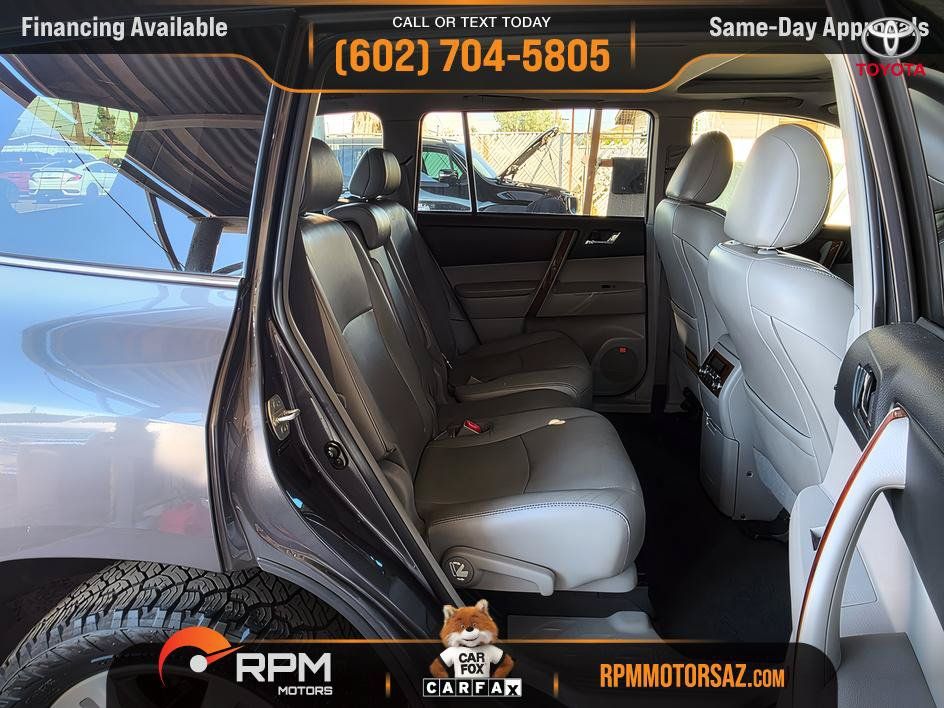 Used 2013 Toyota Highlander Limited w/ Protection Pkg FWD image 11