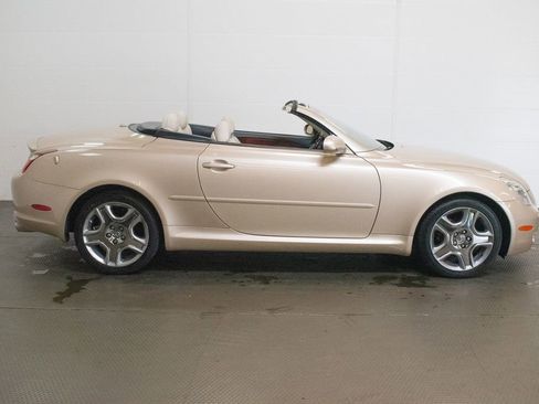 Used 2008 Lexus SC 430 Convertible RWD image 3