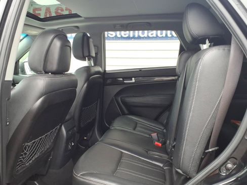 Used 2014 Kia Sorento EX w/ EX V6 Touring Package AWD/4WD image 11