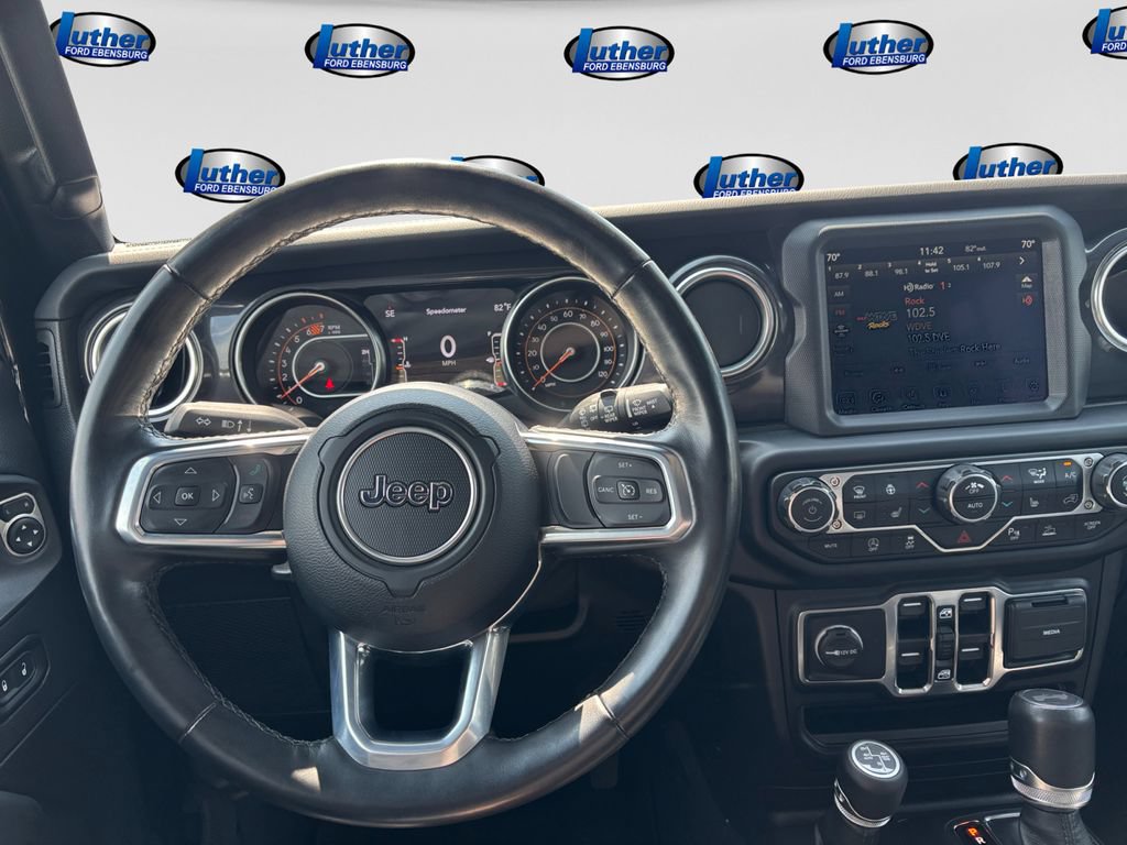 Used 2022 Jeep Wrangler Unlimited Sahara AWD/4WD image 14