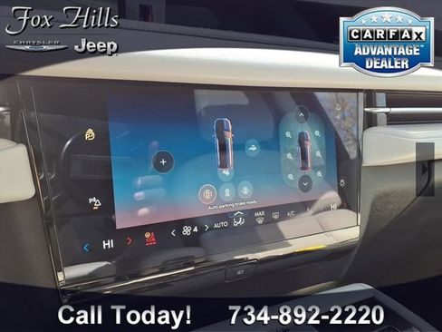 Used 2025 Lincoln Navigator L Reserve AWD/4WD image 26