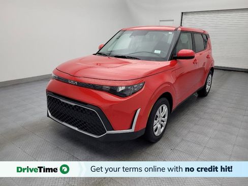 Used 2025 Kia Soul LX image 1
