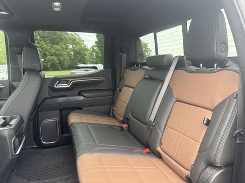 Certified 2024 Chevrolet Silverado 1500 High Country w/ Technology Package AWD/4WD image 25