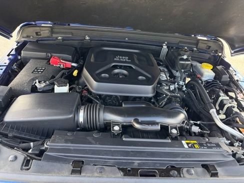 Used 2018 Jeep Wrangler Sport AWD/4WD image 11
