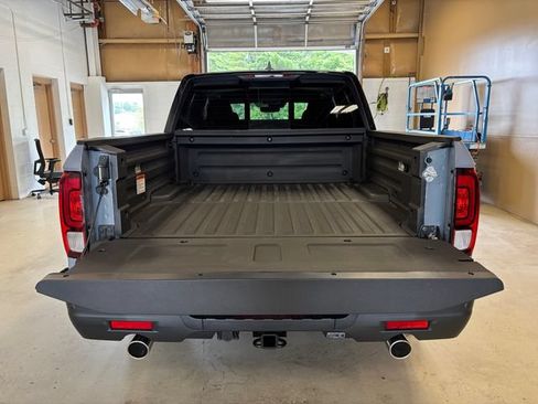 New 2026 Honda Ridgeline Black Edition image 18