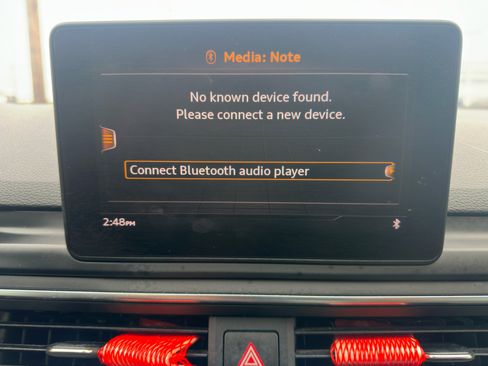 Used 2017 Audi A4 2.0T Premium image 29