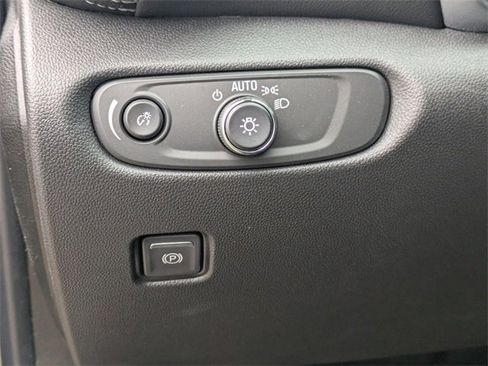 New 2026 Chevrolet Blazer LT image 12