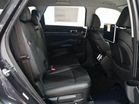 New 2026 Kia Sorento S image 38