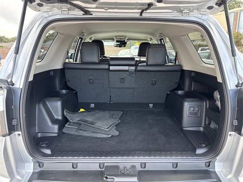 Used 2024 Toyota 4Runner TRD Off-Road Premium image 8