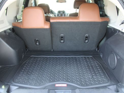 Used 2015 Jeep Compass Limited w/ Sun/Sound Group image 10