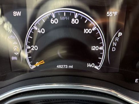 Used 2021 Jeep Grand Cherokee Laredo X AWD/4WD image 11