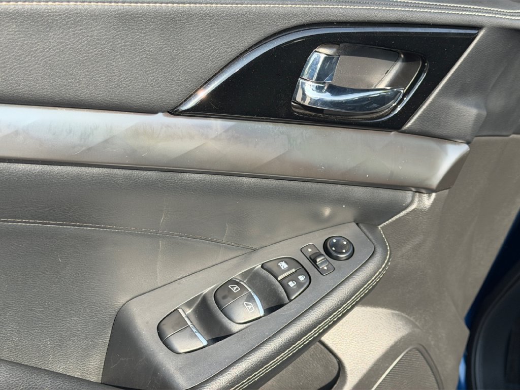 Used 2023 Nissan Maxima SV w/ Floor Mat Group FWD image 13