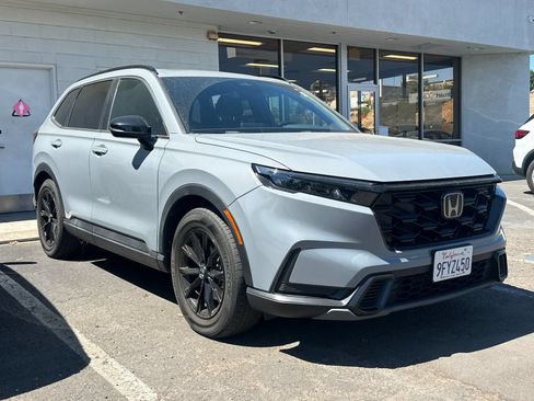 Used 2023 Honda CR-V Sport image 2