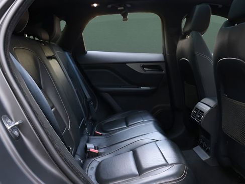 Used 2019 Jaguar F-PACE S AWD/4WD image 27