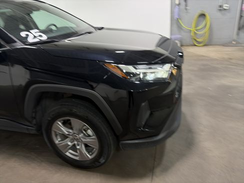 Used 2025 Toyota RAV4 LE AWD/4WD image 32