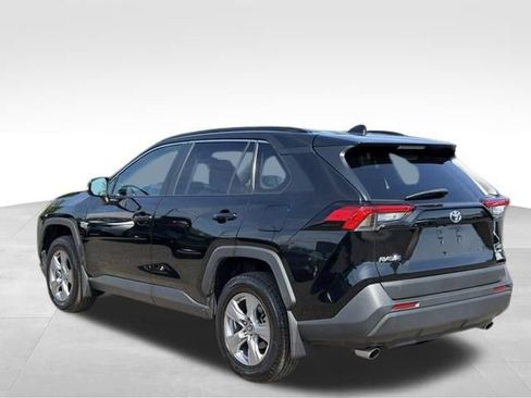 Used 2022 Toyota RAV4 XLE w/ Convenience Package AWD/4WD image 5
