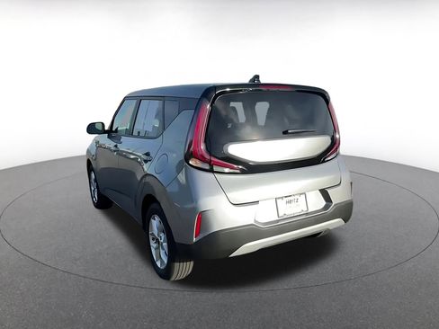 Used 2025 Kia Soul LX w/ LX Technology Package image 11
