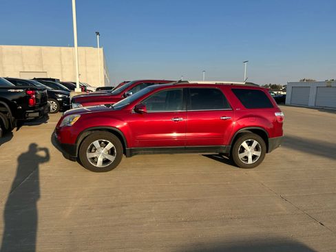 Used 2012 GMC Acadia SLT image 1