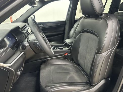 Used 2024 Jeep Grand Cherokee L Altitude image 14