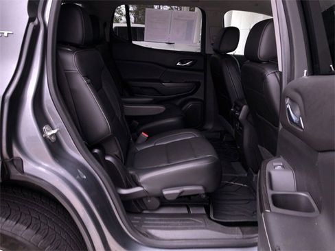 Used 2020 GMC Acadia SLT image 32
