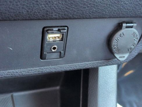 Used 2019 Toyota Tacoma SR image 21