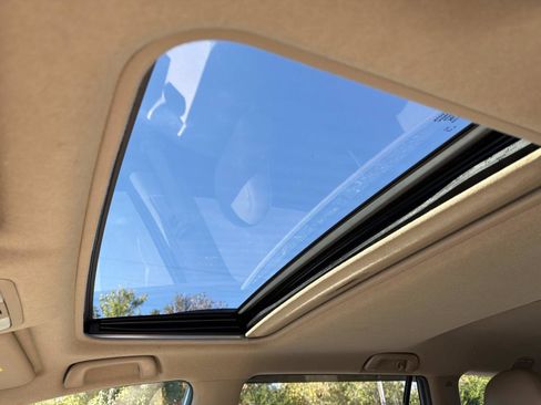 Used 2012 Toyota RAV4 Limited image 12