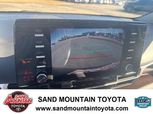 Used 2021 Toyota Sienna XLE image 24