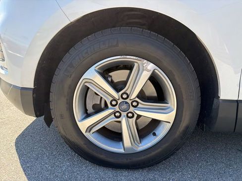 Used 2021 Ford Edge SEL w/ Convenience Package image 24