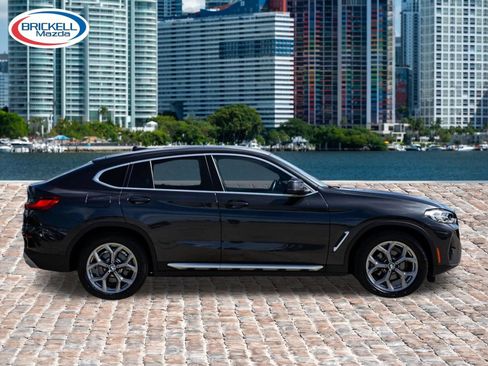 Used 2023 BMW X4 xDrive30i w/ Premium Package AWD/4WD image 4