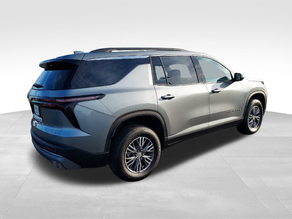 New 2027 Chevrolet Traverse LT w/ LPO, Floor Liner Package AWD/4WD image 5