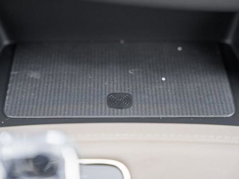 New 2026 Volvo XC90 B6 Plus w/ Protection Package Premier image 25