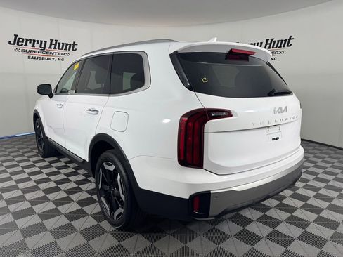 Used 2025 Kia Telluride S FWD image 9