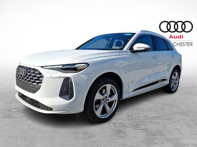 Certified 2025 Audi Q5 Premium Plus w/ Premium Plus AWD/4WD image 3