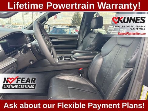Used 2023 Jeep Wagoneer Series II w/ Flexible Seating Group AWD/4WD image 13