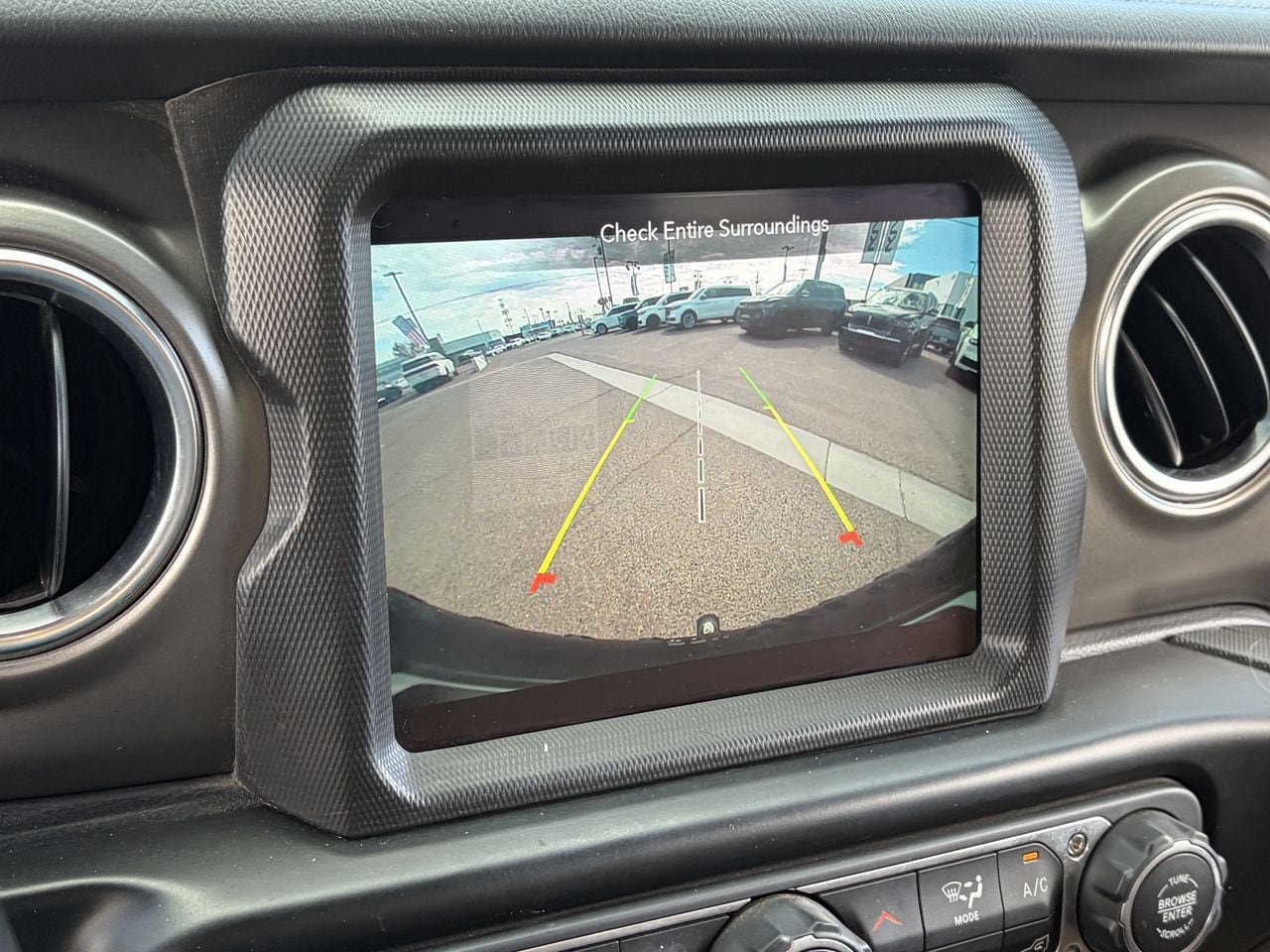 Used 2022 Jeep Wrangler Unlimited Rubicon w/ LED Lighting Group AWD/4WD image 28