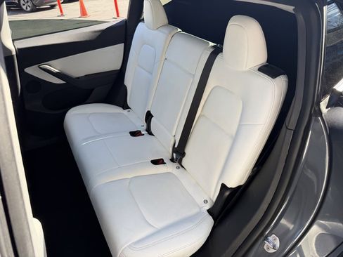 Used 2020 Tesla Model Y Performance image 30