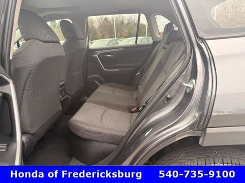 Used 2021 Toyota RAV4 XLE image 32