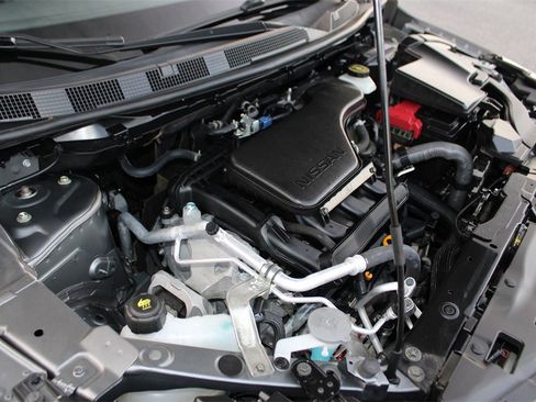 Used 2018 Nissan Rogue Sport SL w/ SL Premium Package image 25