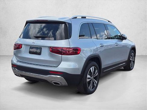 New 2026 Mercedes-Benz GLB 250 image 2