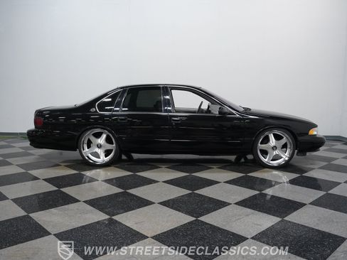 Used 1996 Chevrolet Impala SS RWD image 15