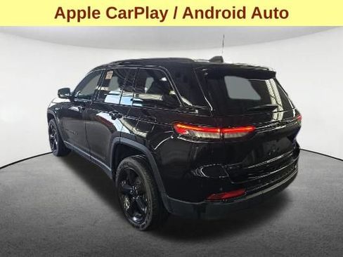 Used 2025 Jeep Grand Cherokee Altitude AWD/4WD image 8