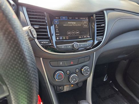 Used 2018 Chevrolet Trax LS image 23