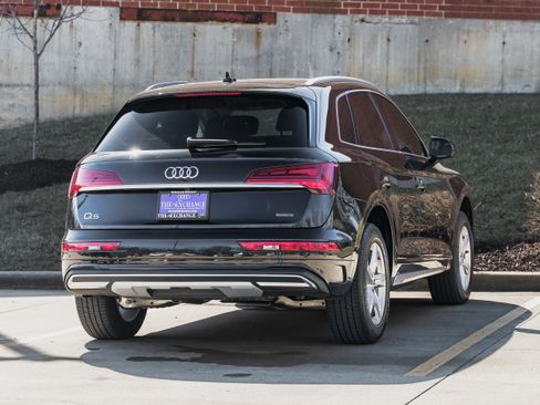 Certified 2023 Audi Q5 Premium w/ Convenience Package image 4
