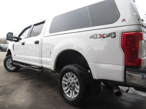 Used 2018 Ford F250 XLT w/ Snow Plow Prep Package image 14